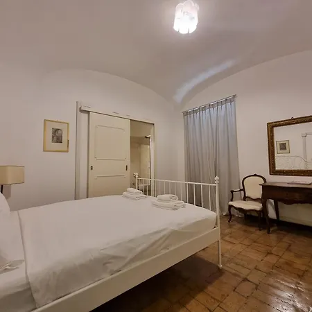 Luxury 2 Bedroom In The Heart Of Apartment